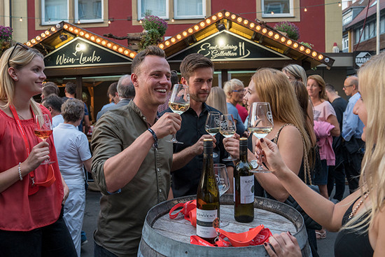Studenten auf dem  Heilbronner Weindorf